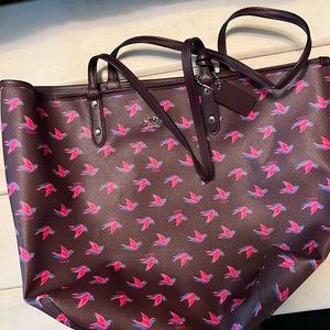 Rage coach tote, swallow print
